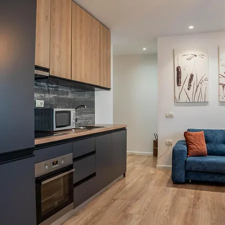 Volga Promenade * Durrës